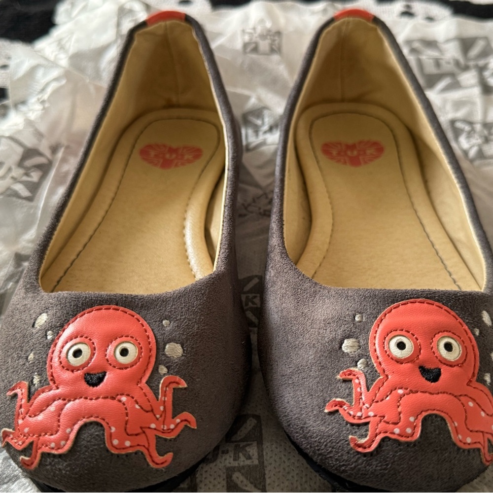 T.U.K. Octopus Flats